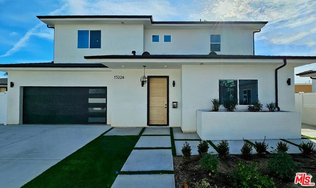 15224 W Holyland Dr — photo