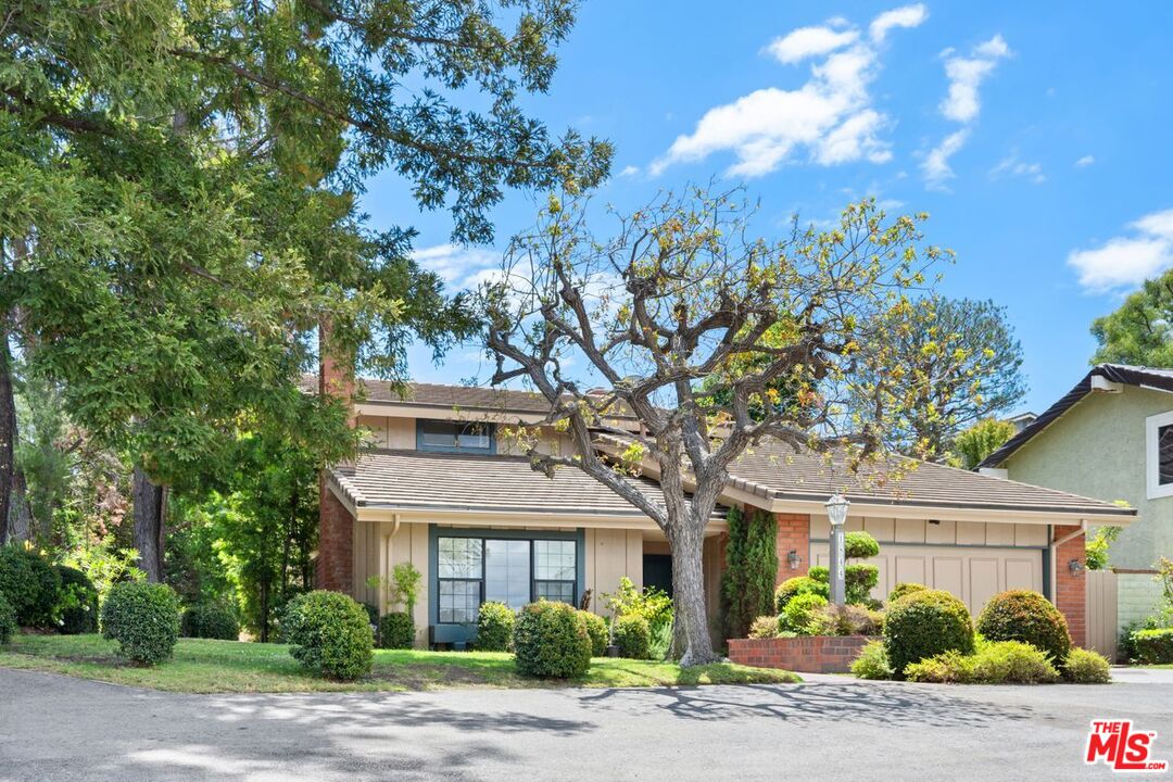 1844 Michael Ln — photo