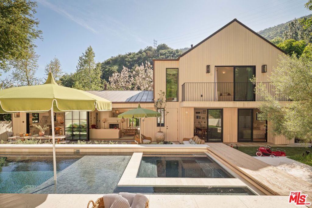 3640 Mandeville Canyon Road — photo