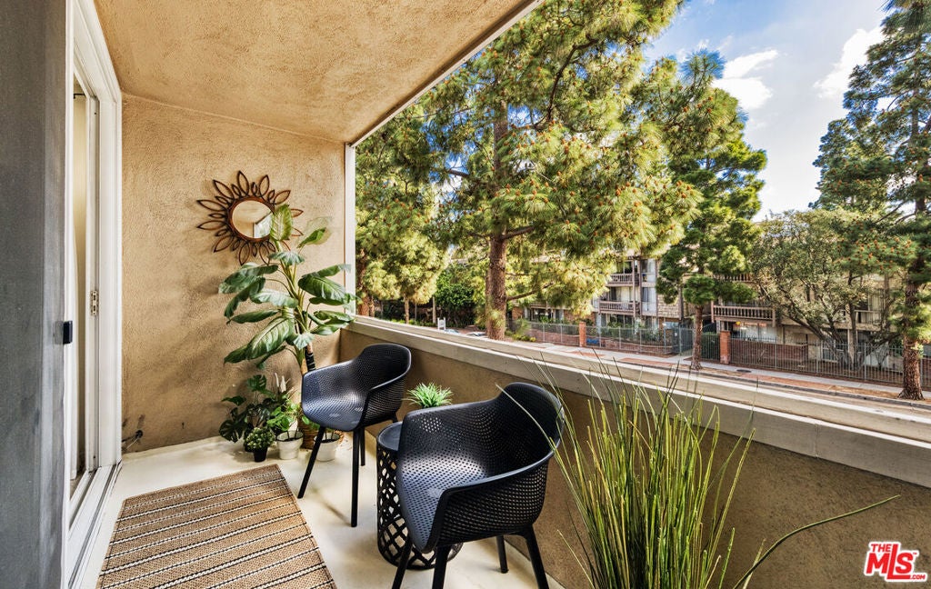 6405 Green Valley Circle 209 — photo