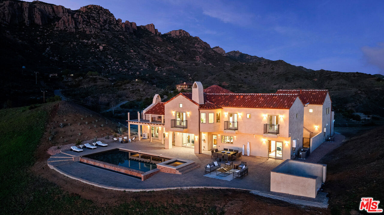 8567 Rd Mipolomol Rd, Malibu, CA 90265 — photo 2