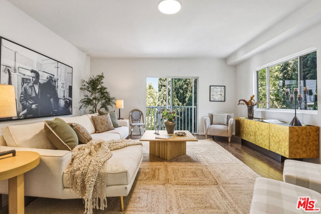 2525 Ivanhoe Drive — photo