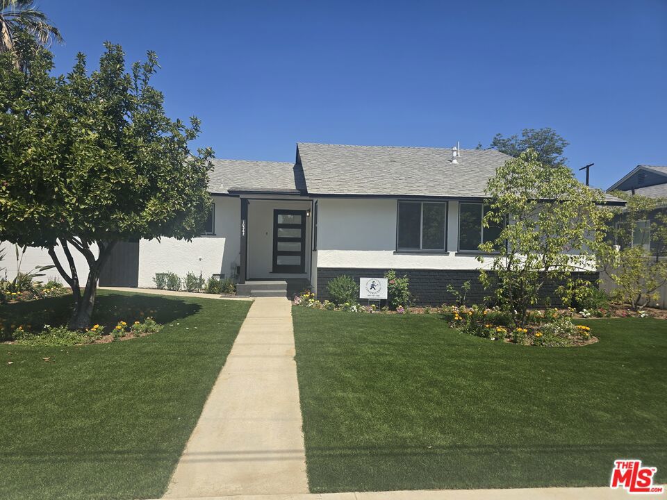 10342 Haskell Avenue — photo