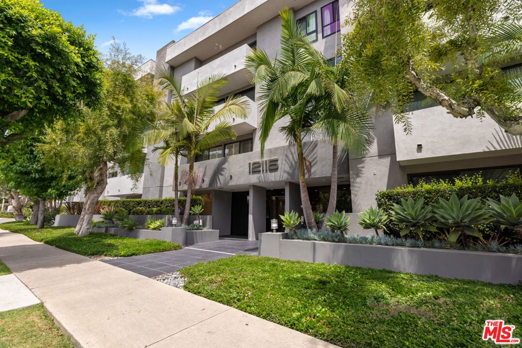 12115 San Vicente Boulevard 111 — photo