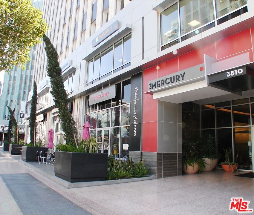 3810 Wilshire Boulevard 410 — photo