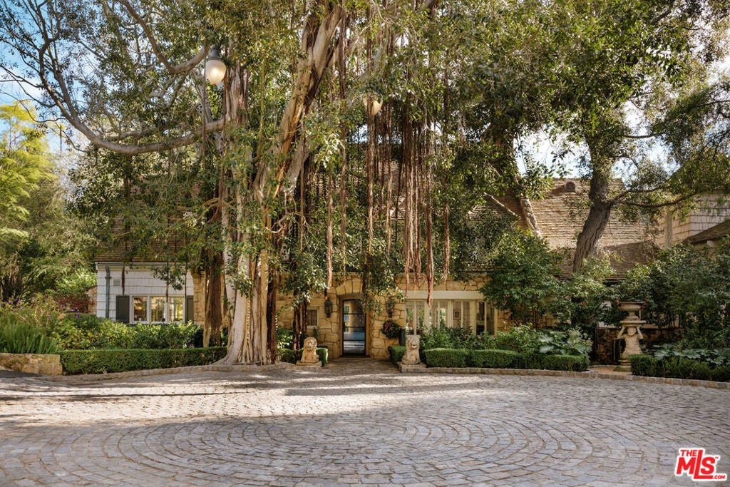 9631 Cedarbrook Drive — photo