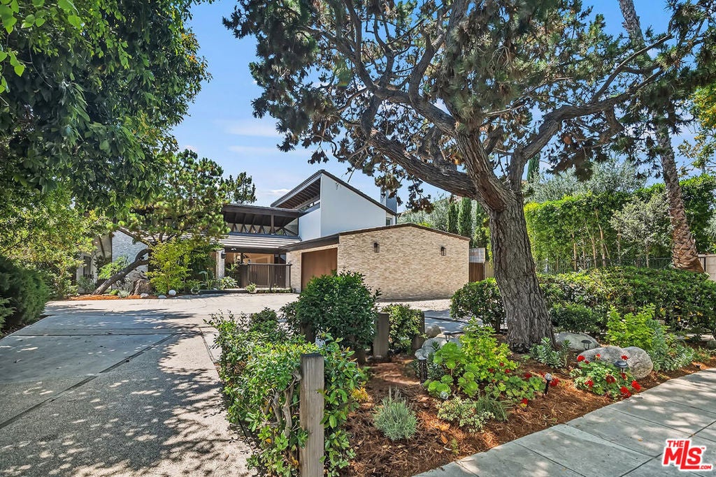 515 N Roxbury Drive — photo
