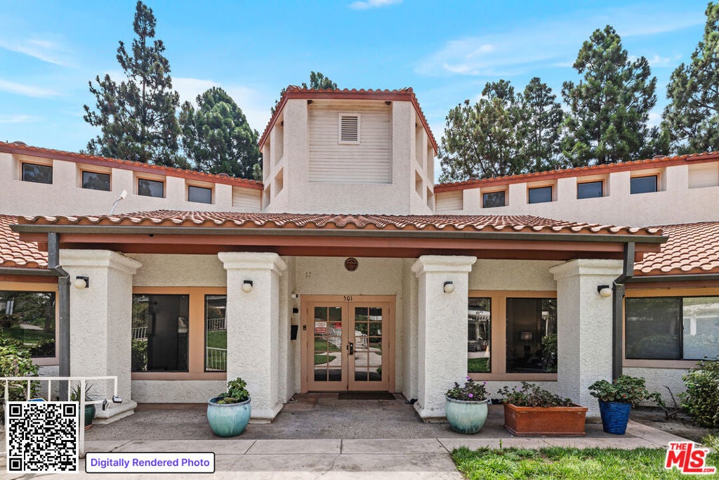 501 Palisades Drive 207 — photo