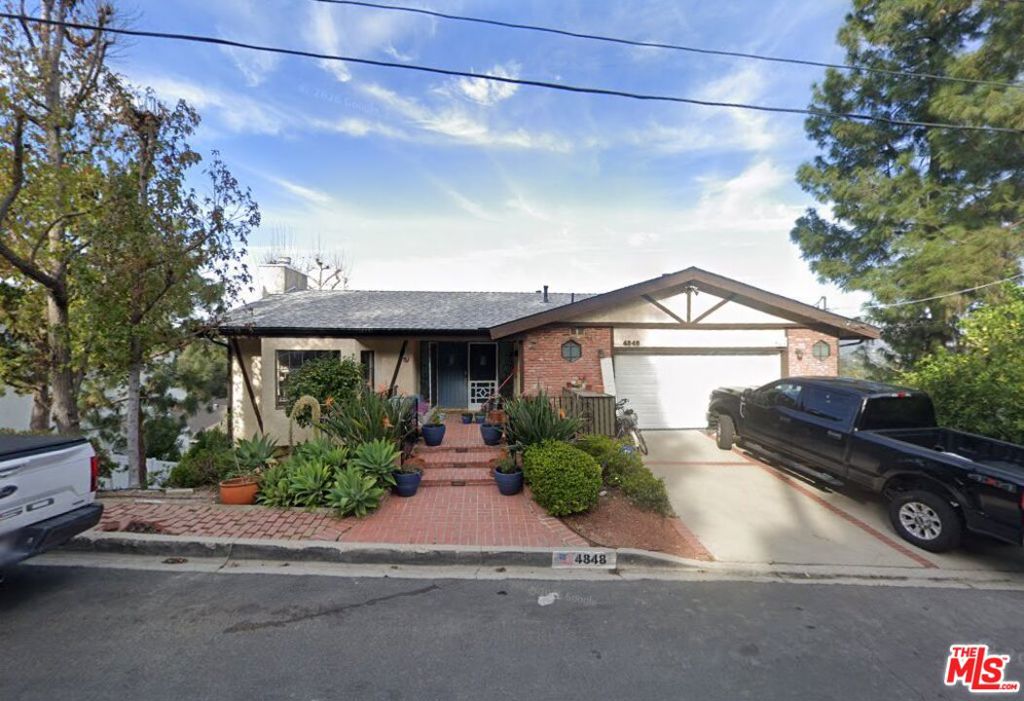 4848 Alatar Drive — photo