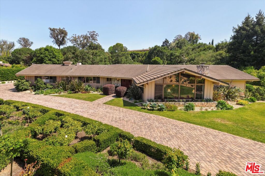 1163 Camino Viejo Road — photo
