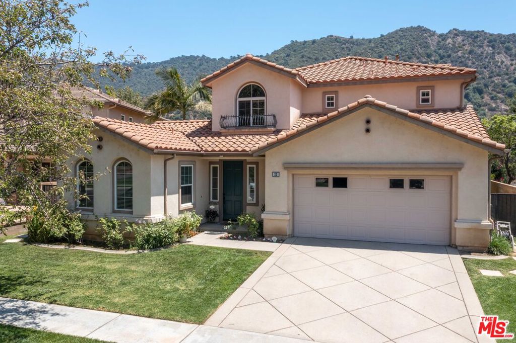 22 Moonridge Court — photo
