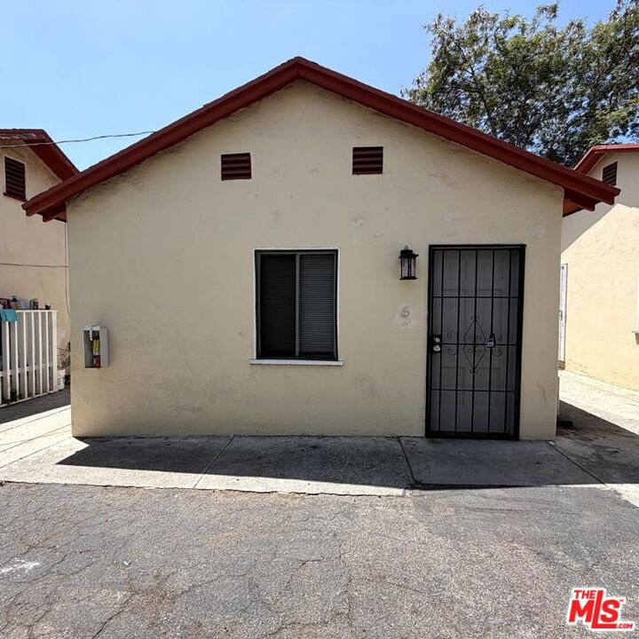 139 S Rosemead Boulevard 141 — photo