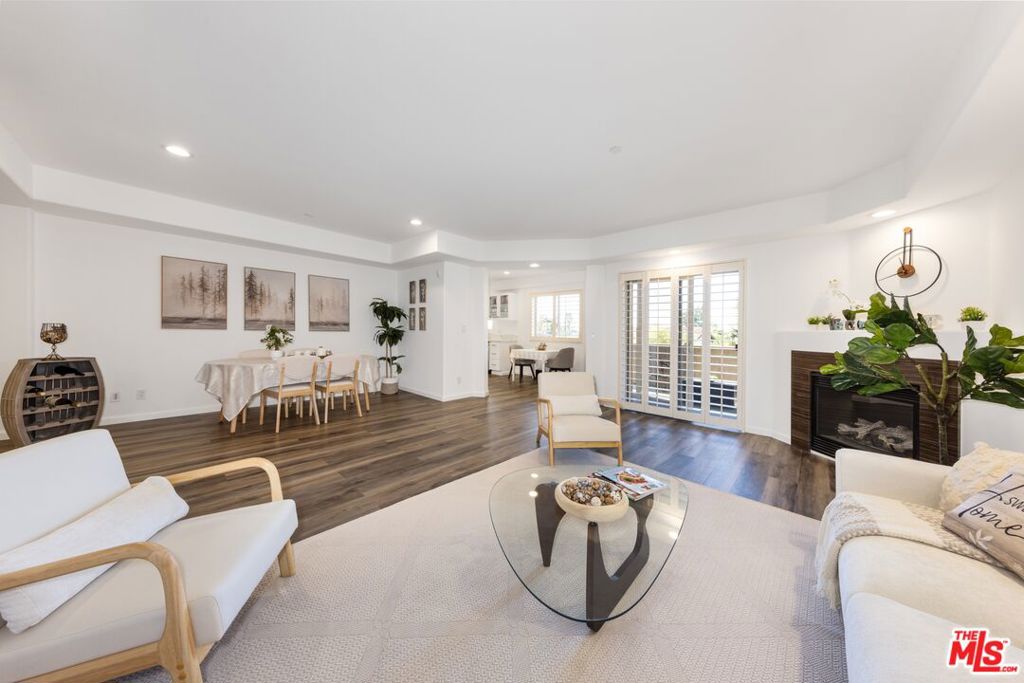 11766 W Sunset Boulevard 302 — photo