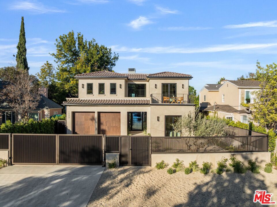 14273 Greenleaf Street — photo