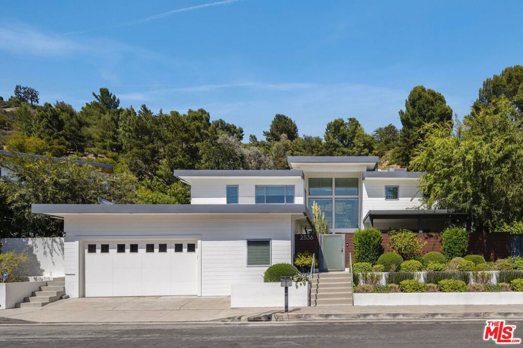 2536 Pesquera Drive — photo