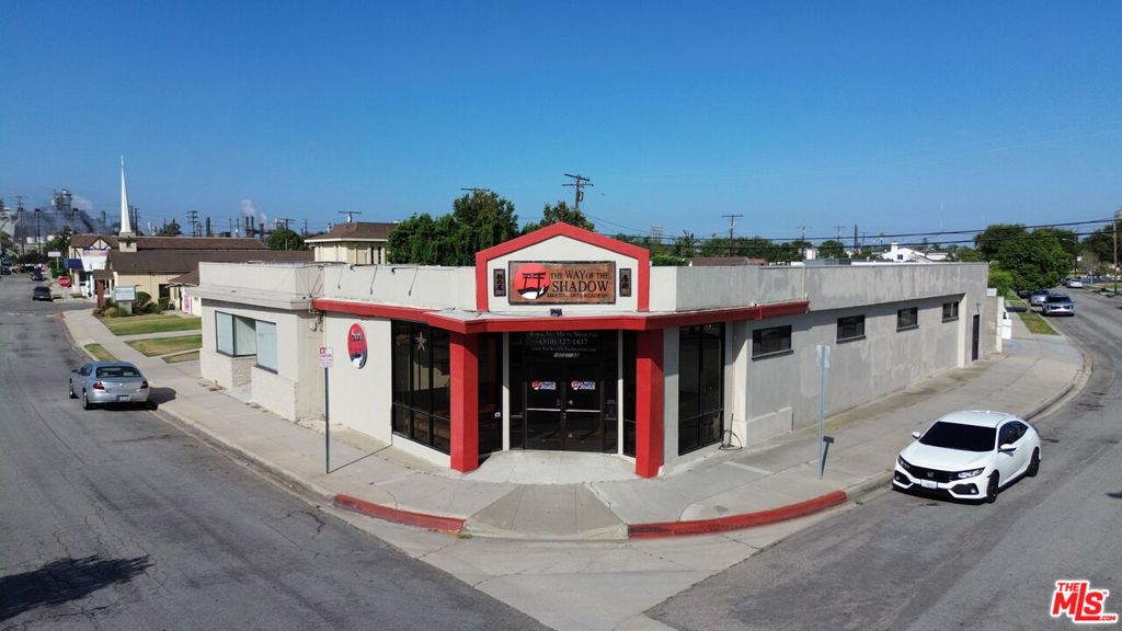 18727 Crenshaw Boulevard — photo