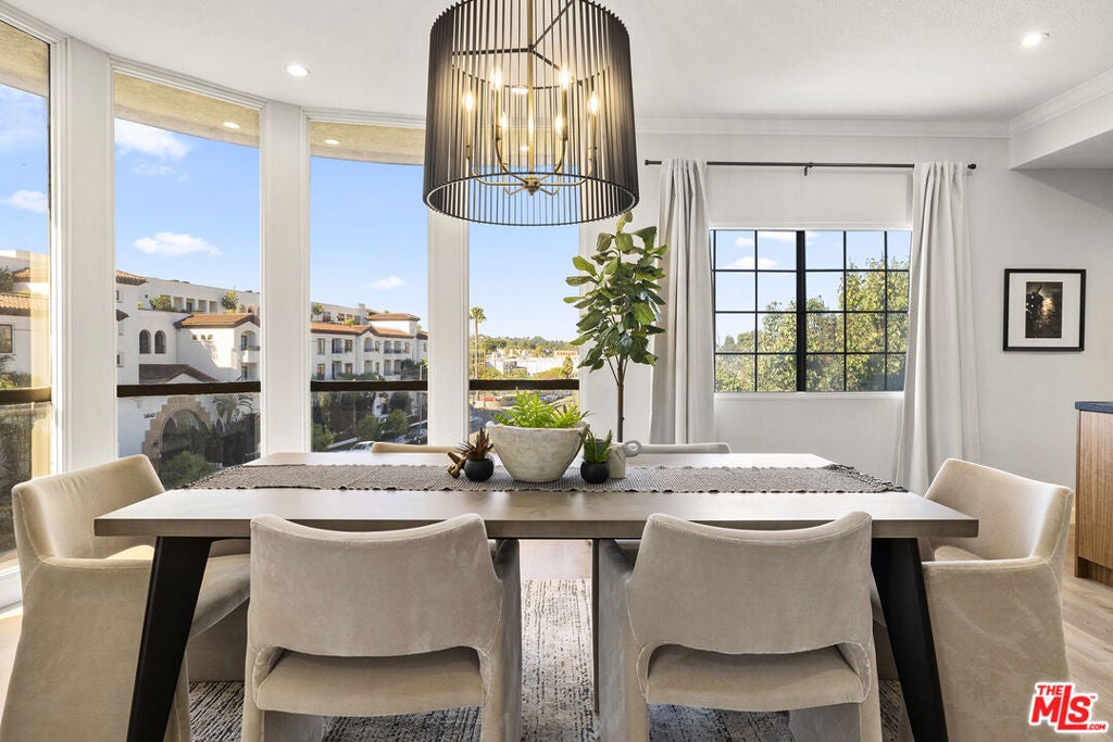 14115 Moorpark Street 311 — photo