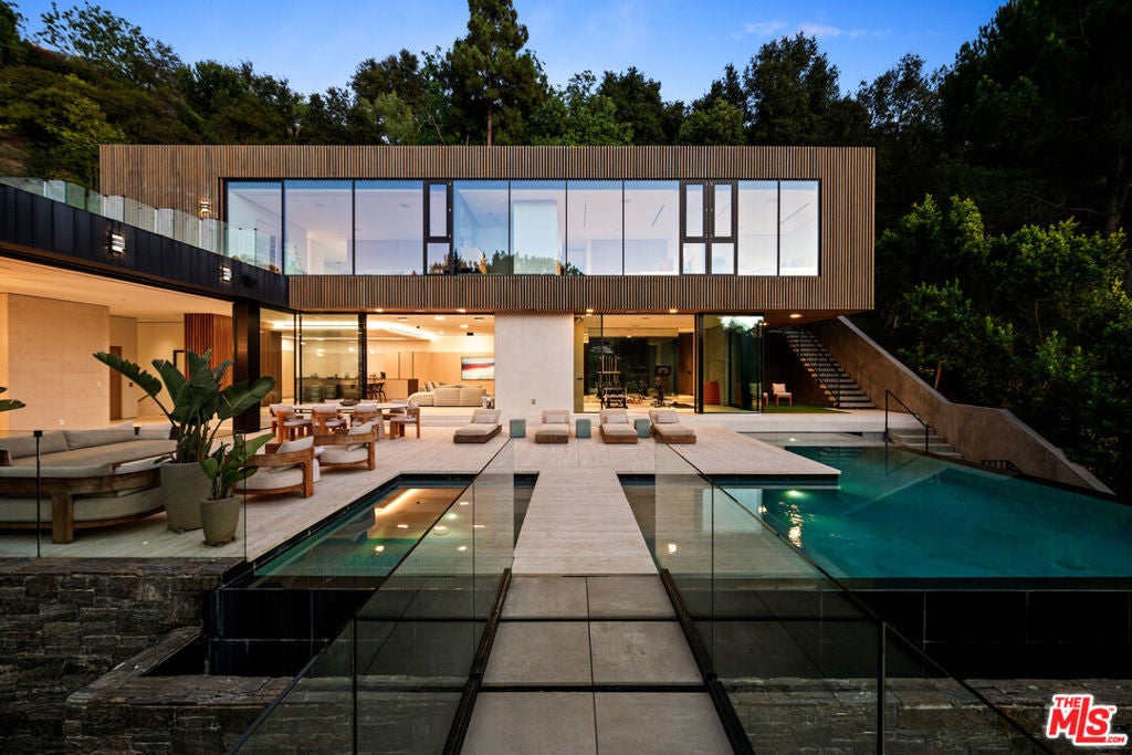9330 Hazen Drive — photo