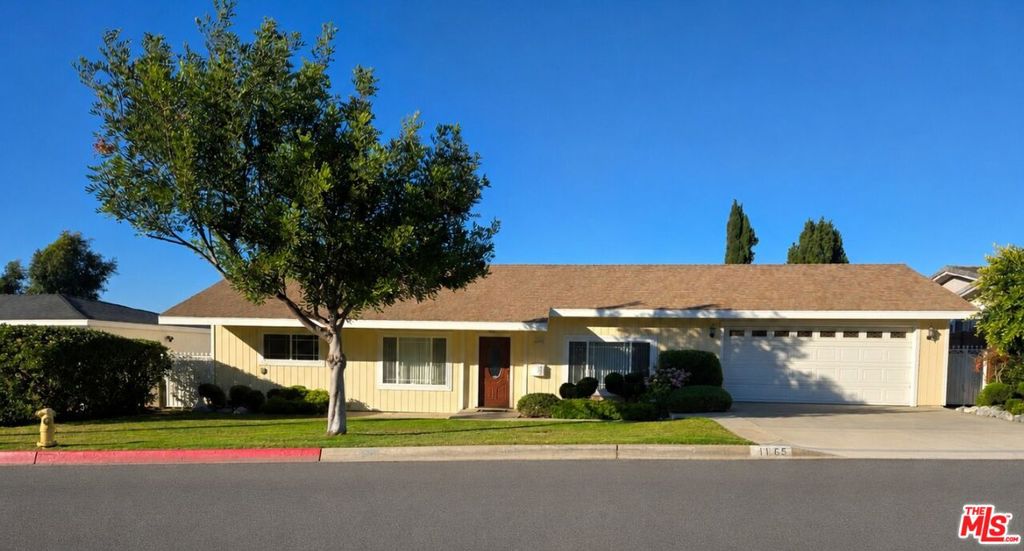 4065 Bluff Street — photo