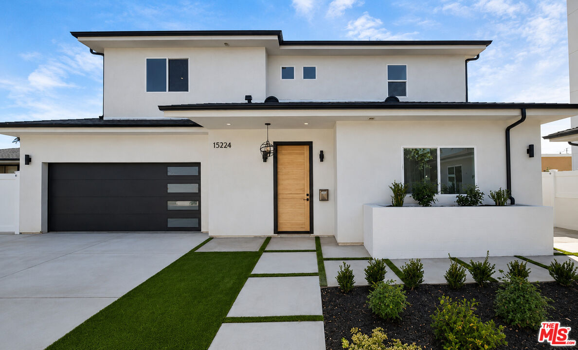 15224 W Holyland Dr — photo