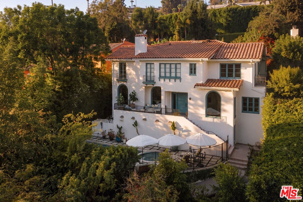 2126 E Live Oak Drive — photo