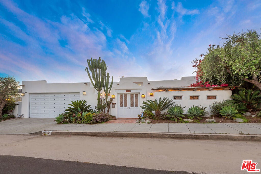 7047 Vista Del Mar Lane — photo
