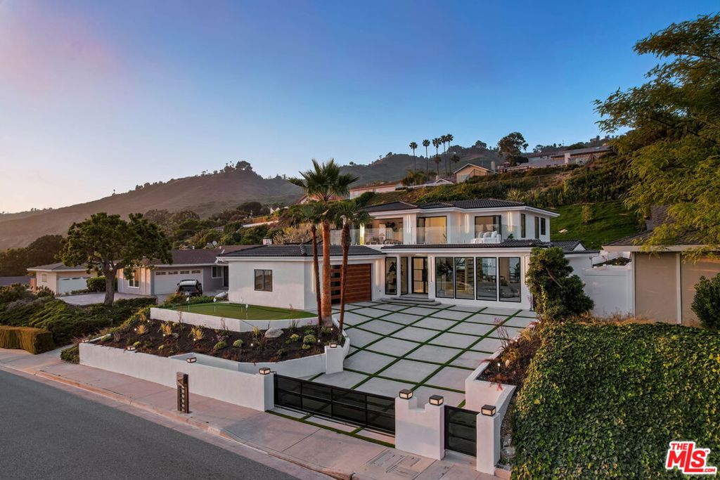 32346 Phantom Drive — photo