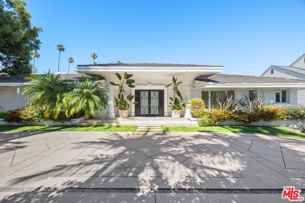 716 N Beverly Drive — photo