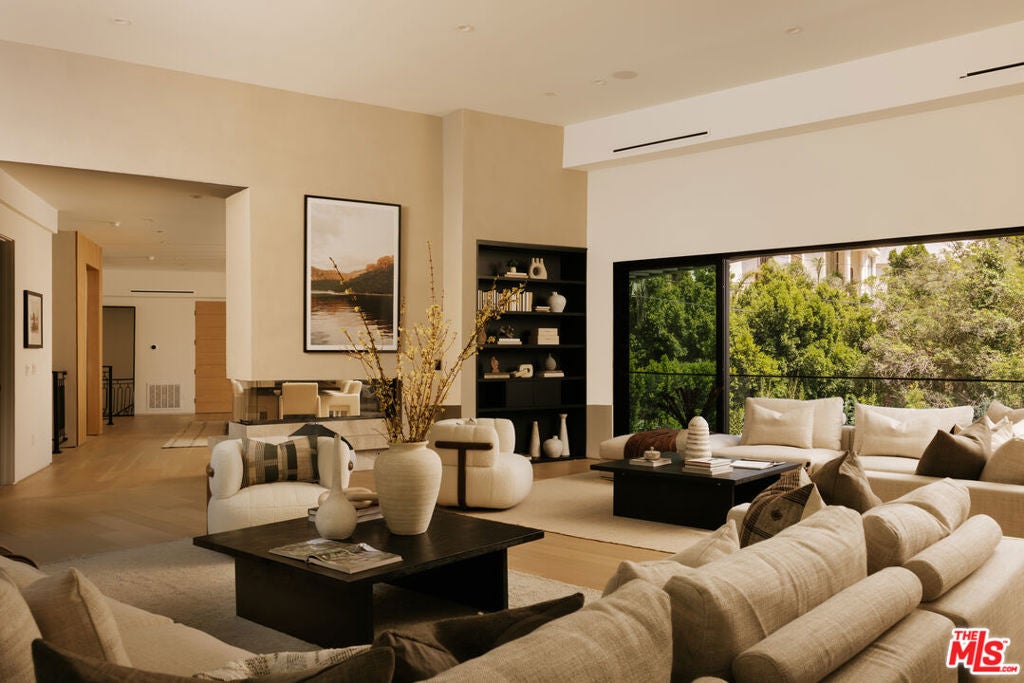 1751 Sunset Plaza Drive — photo