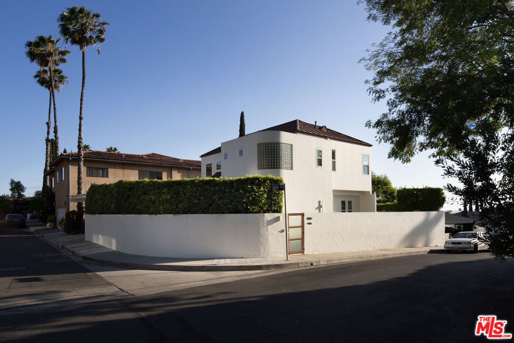 5518 Tuxedo Terrace — photo