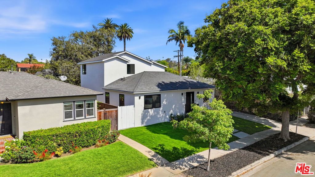 3123 Oakhurst Avenue — photo