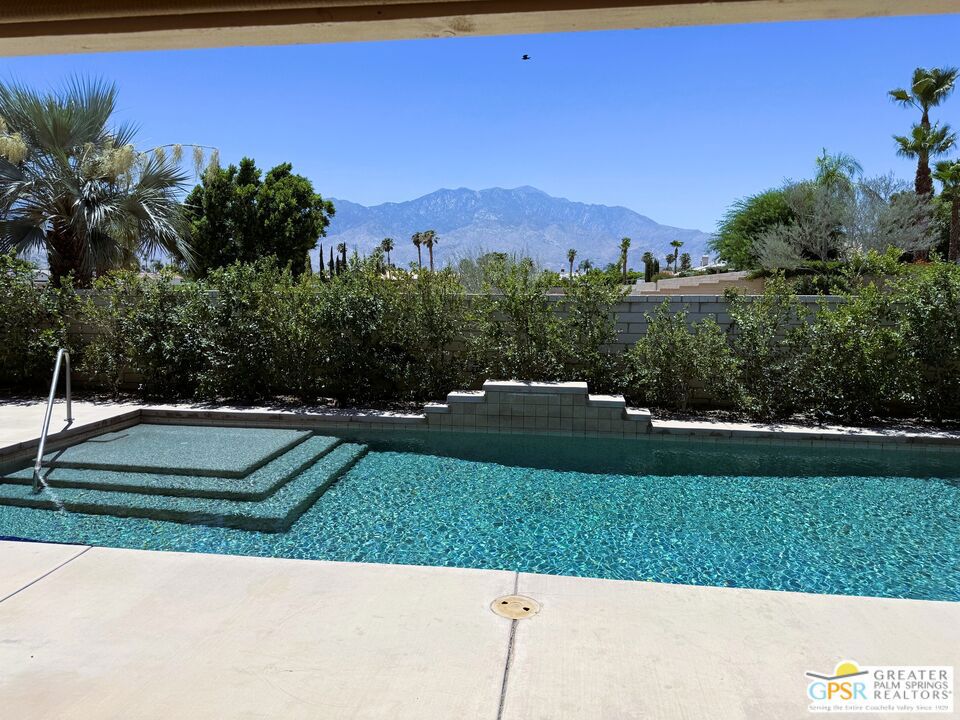 30399 Sterling Road — photo