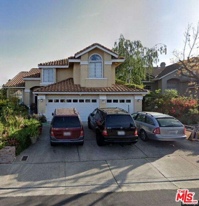 761 Turquoise Drive — photo