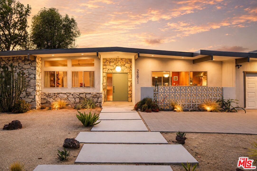 23811 Berdon St — photo