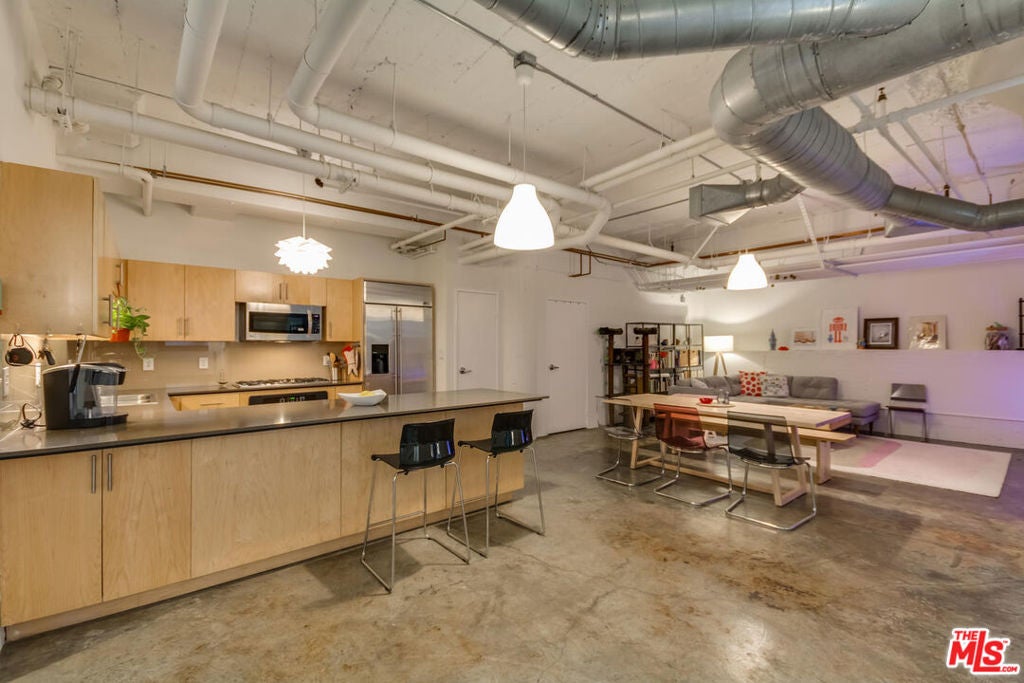 330 W 11th Street C03 — photo