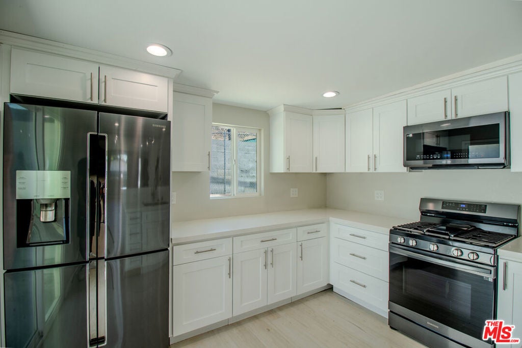 12100 Adelphia Avenue — photo