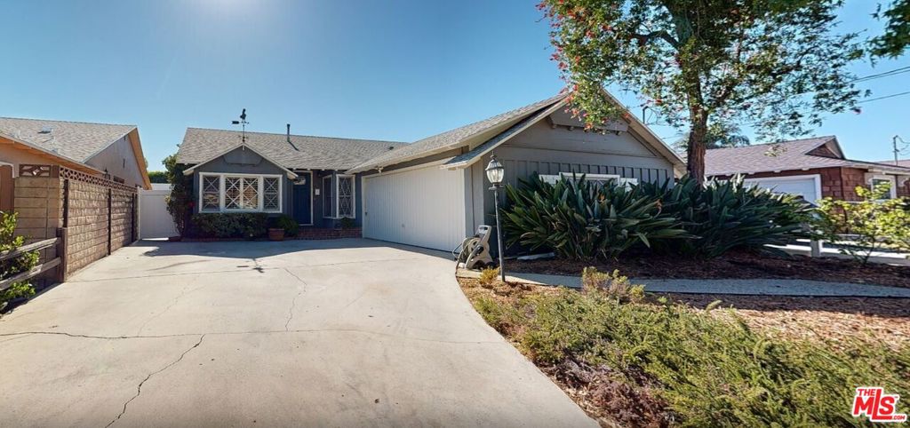 6619 Sunnyslope Avenue — photo