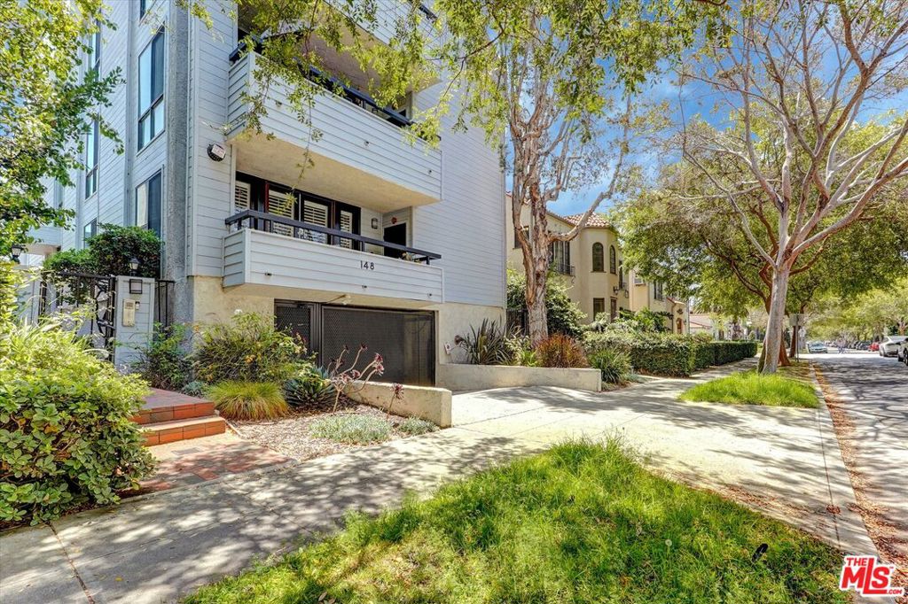 148 S Crescent Drive 101 — photo
