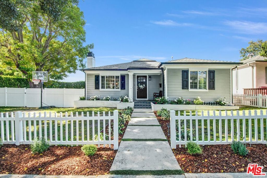 12233 Malone Street — photo