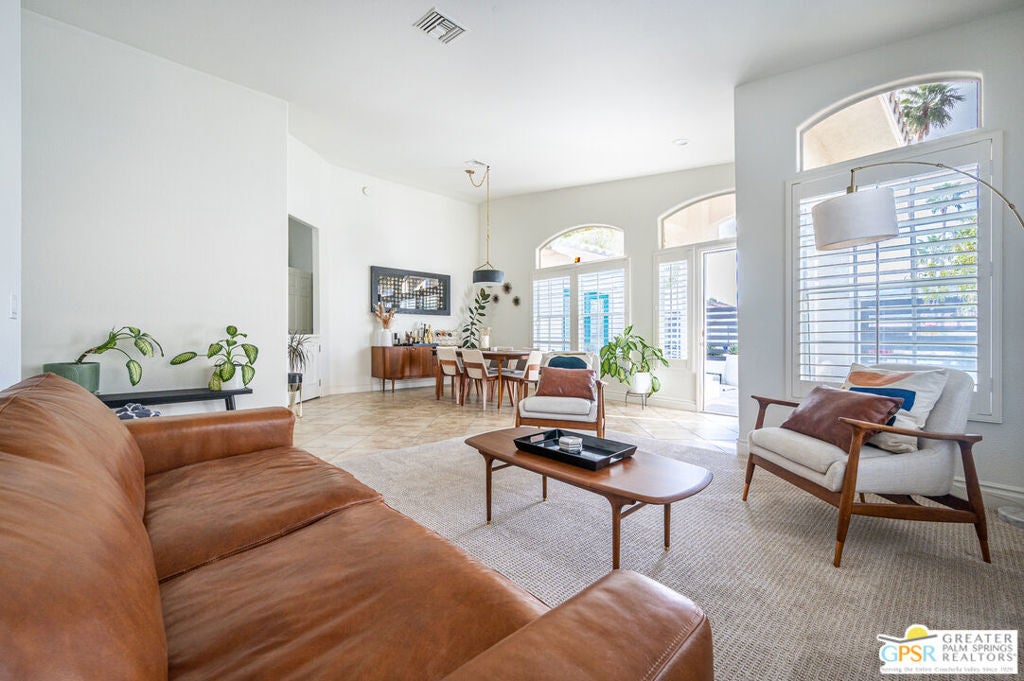 68210 Bella Vista Road — photo