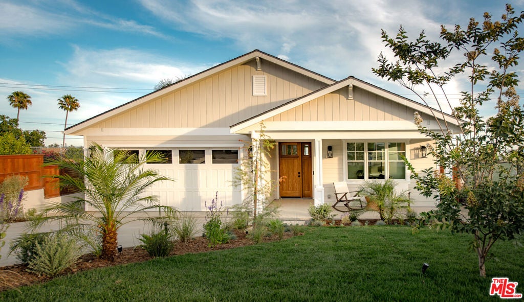 924 E Poppyfields Drive — photo