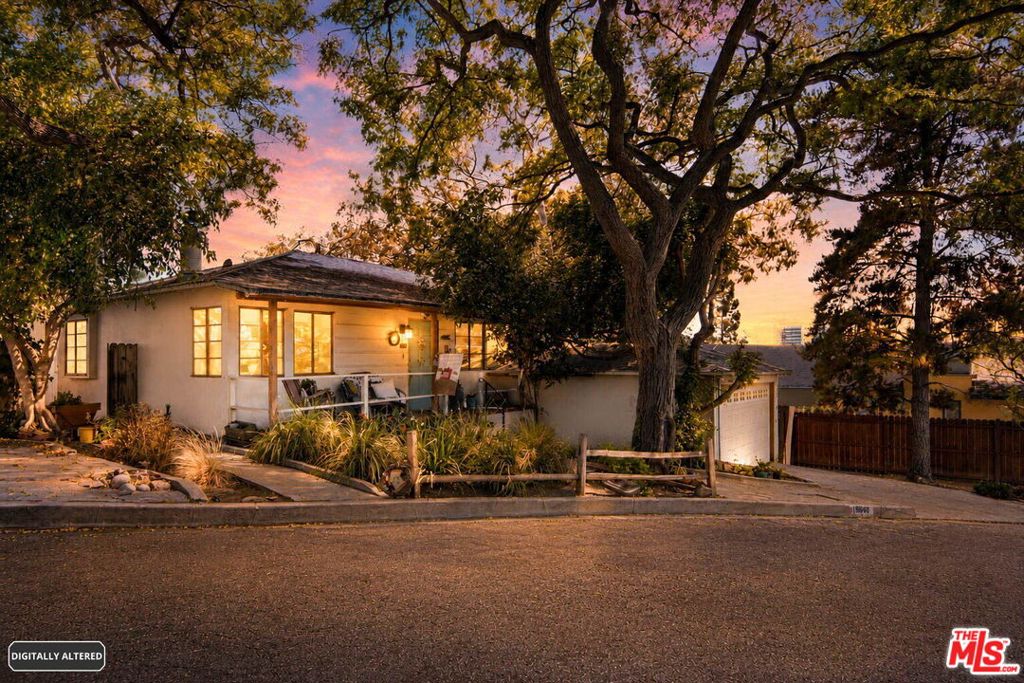 10866 Kingsland Street — photo