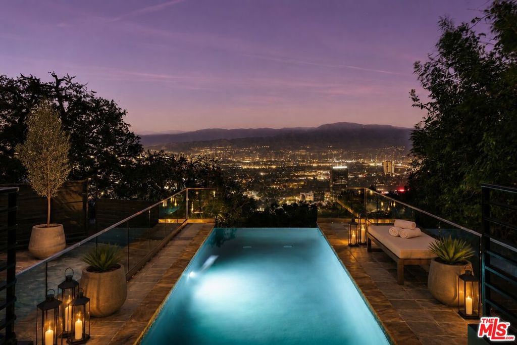 7825 Torreyson Drive — photo