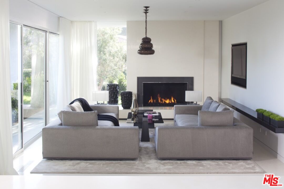Home in Los Angeles, CA 90069 — photo 3