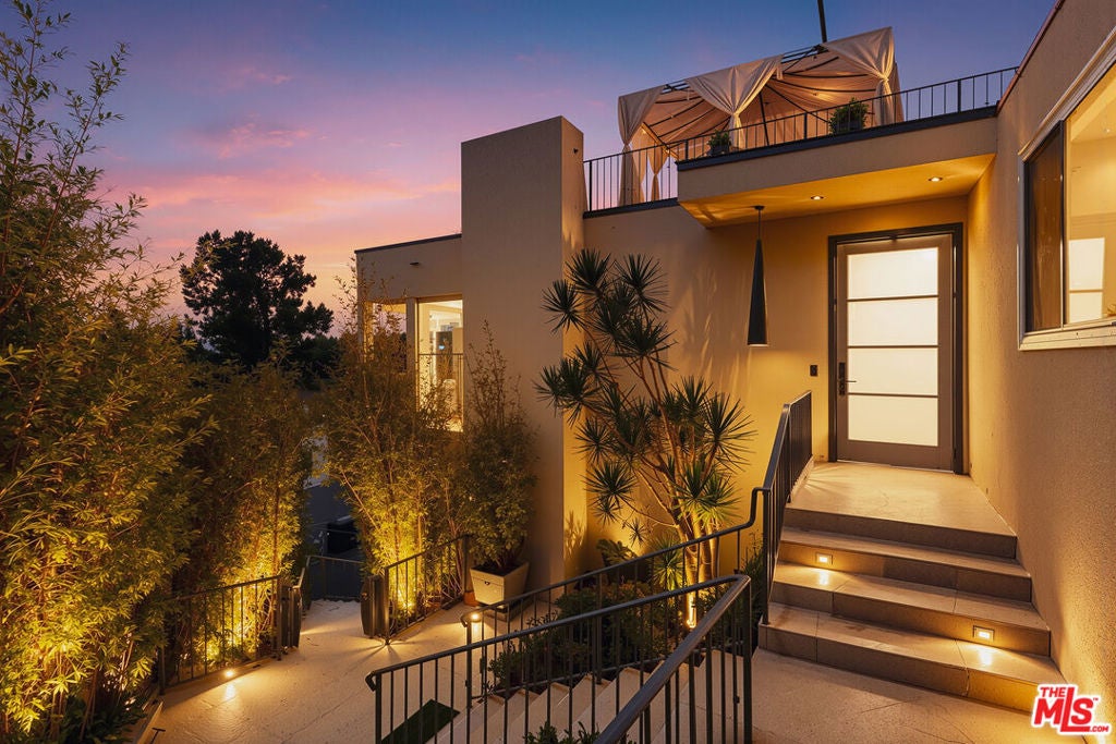 8715 Sunset Plaza Terrace — photo