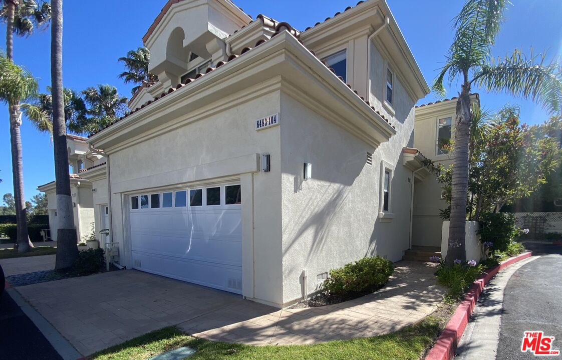 6483 Zuma View Pl 104 — photo