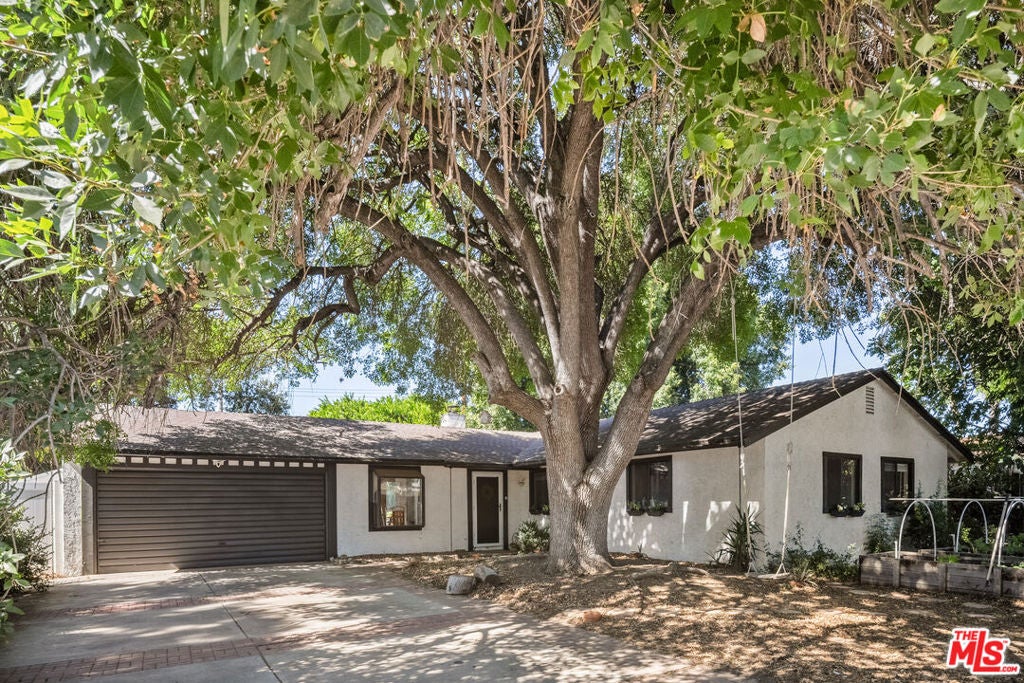 22245 Leadwell Street — photo