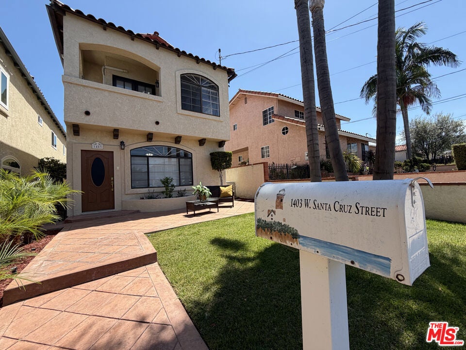 1403 W Santa Cruz Street — photo