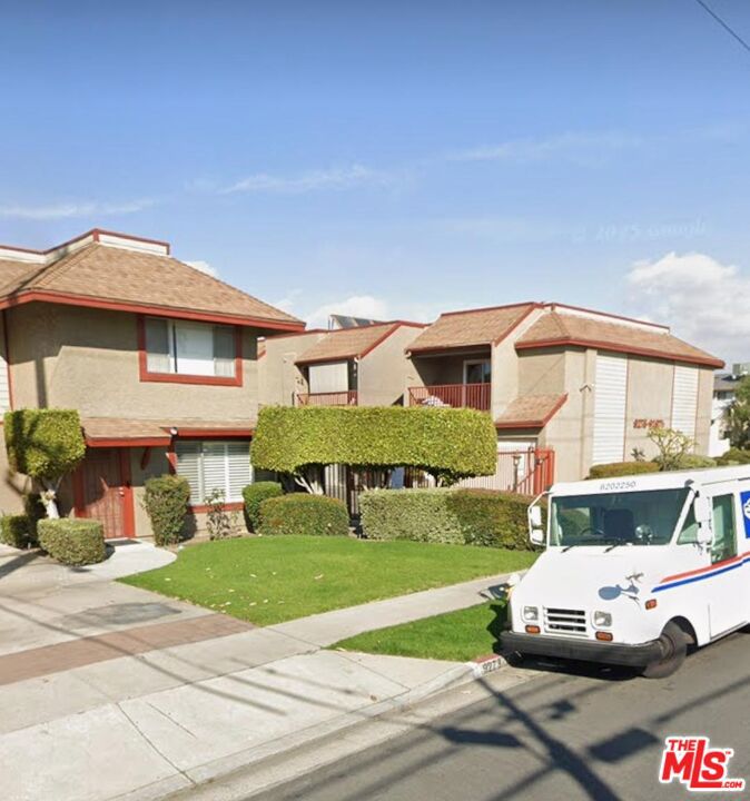 9291 Park Street — photo