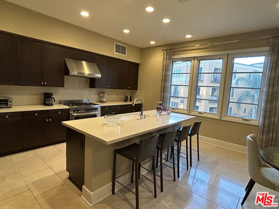23500 Park Sorrento C33 — photo